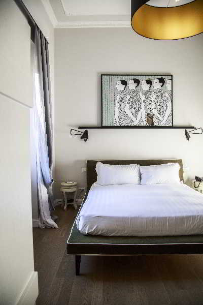 The Independent 4* Rom